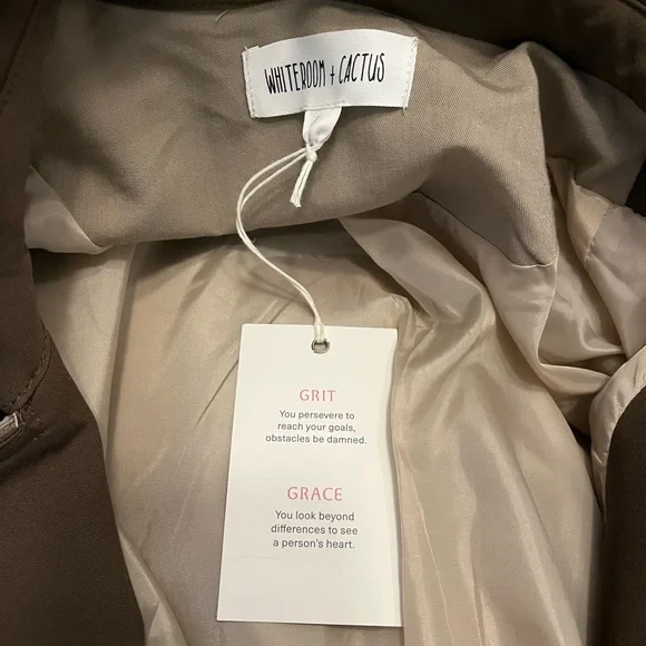 Women's Neutral Classic Double Collar Trench Coat - Picture 9 of 9